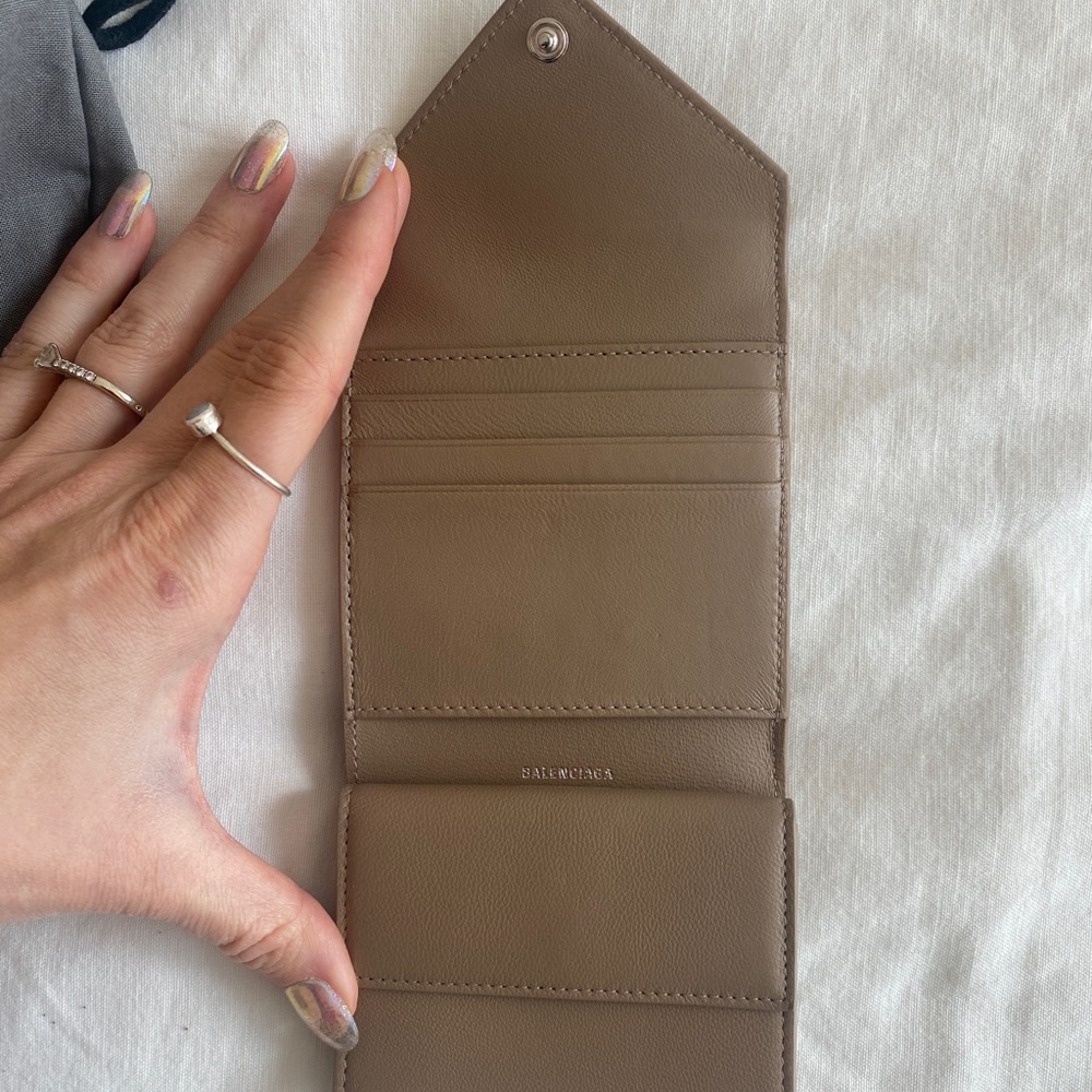 Balenciaga Mini Paper Wallet - Authenticated - Camel Color - Picture 2 of 6